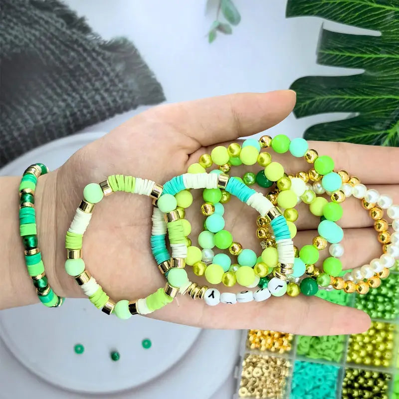 2220pcs Clay Beads Bracelet Making Kit 24 Colors Flat Preppy Beads Polymer Clay Beads for Friendship Bracelets Making Craft DIY