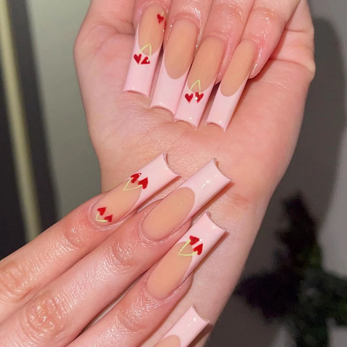 24Pcs Extra Long Square Fake Nail with Glue 3D Little Bear Bow Design False Nails White French Press on Nails Wearable Manicure
