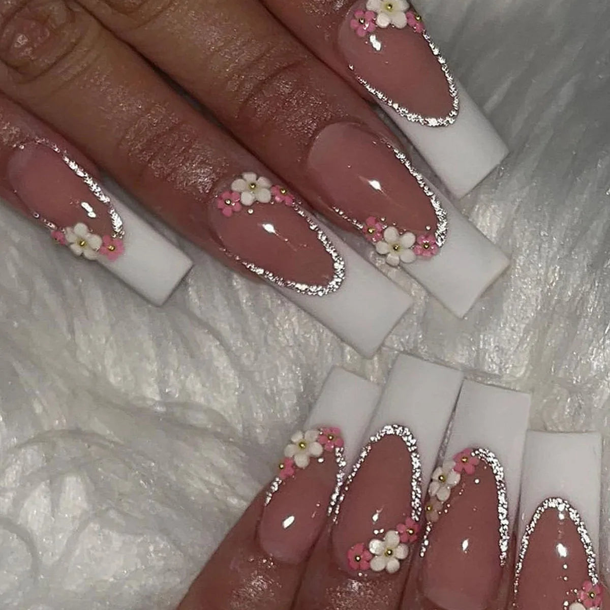 24Pcs Extra Long Square Fake Nail with Glue 3D Little Bear Bow Design False Nails White French Press on Nails Wearable Manicure