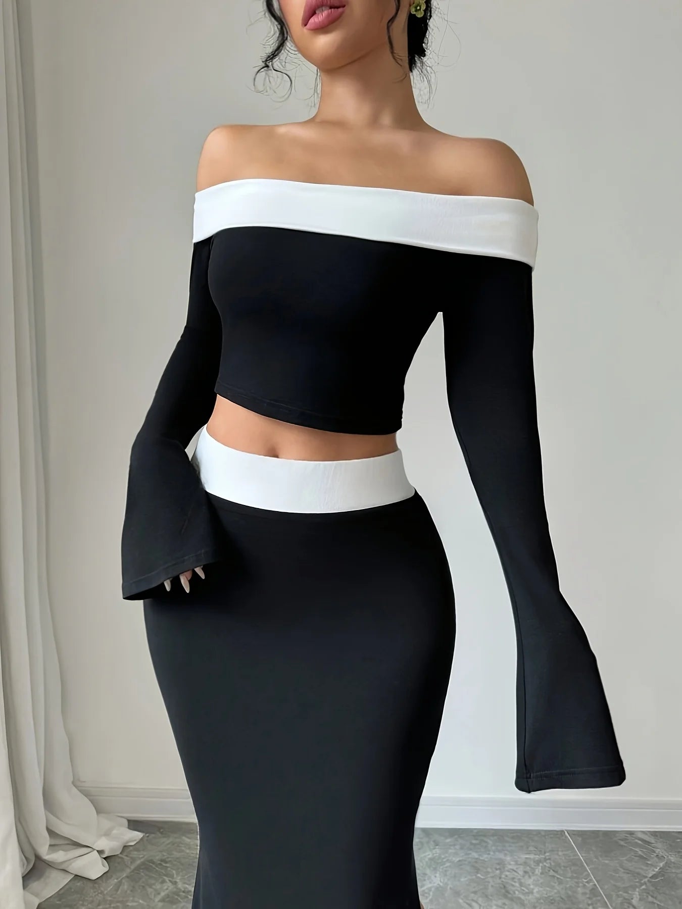 Plus Size Women's 2-Piece Set Black & White Off-Shoulder Long Sleeve Crop Top+Slit Mermaid Skirt Party Club Outfit (0XL-4XL)