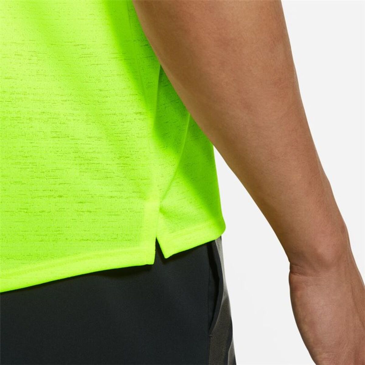 Men’s Short Sleeve T-Shirt Nike CU5992-702 Yellow-5