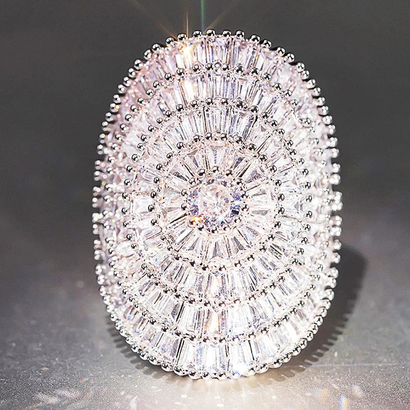 Huitan Luxury Silver Color Women Rings Shining Big Oval Design For Wedding Party Engagement Fancy Elegant Accessories Jewelry