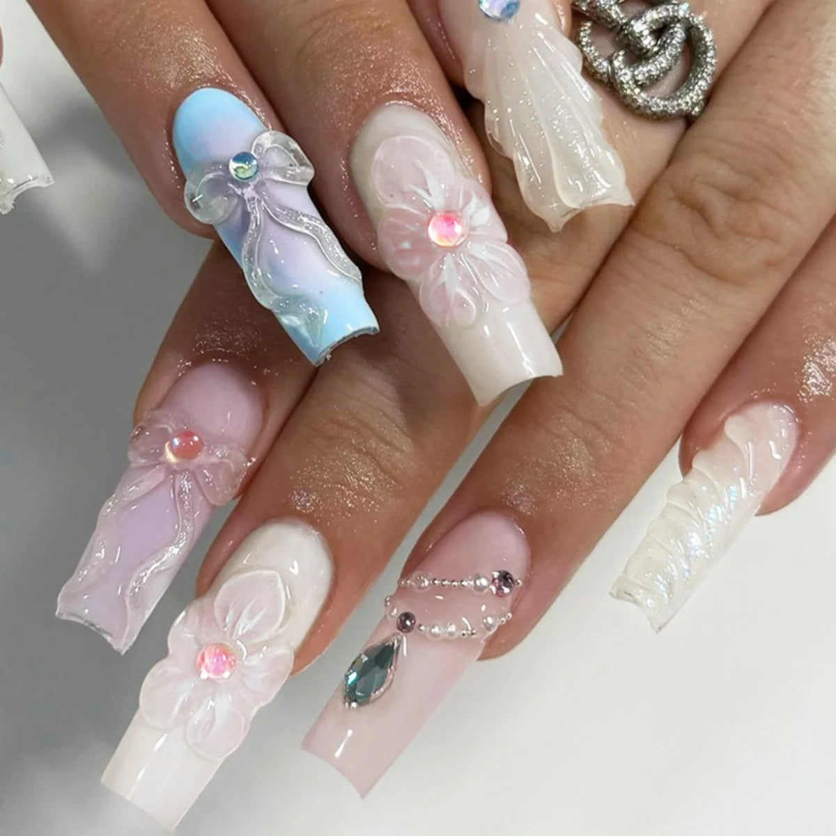 24Pcs Extra Long Square Fake Nail with Glue 3D Little Bear Bow Design False Nails White French Press on Nails Wearable Manicure