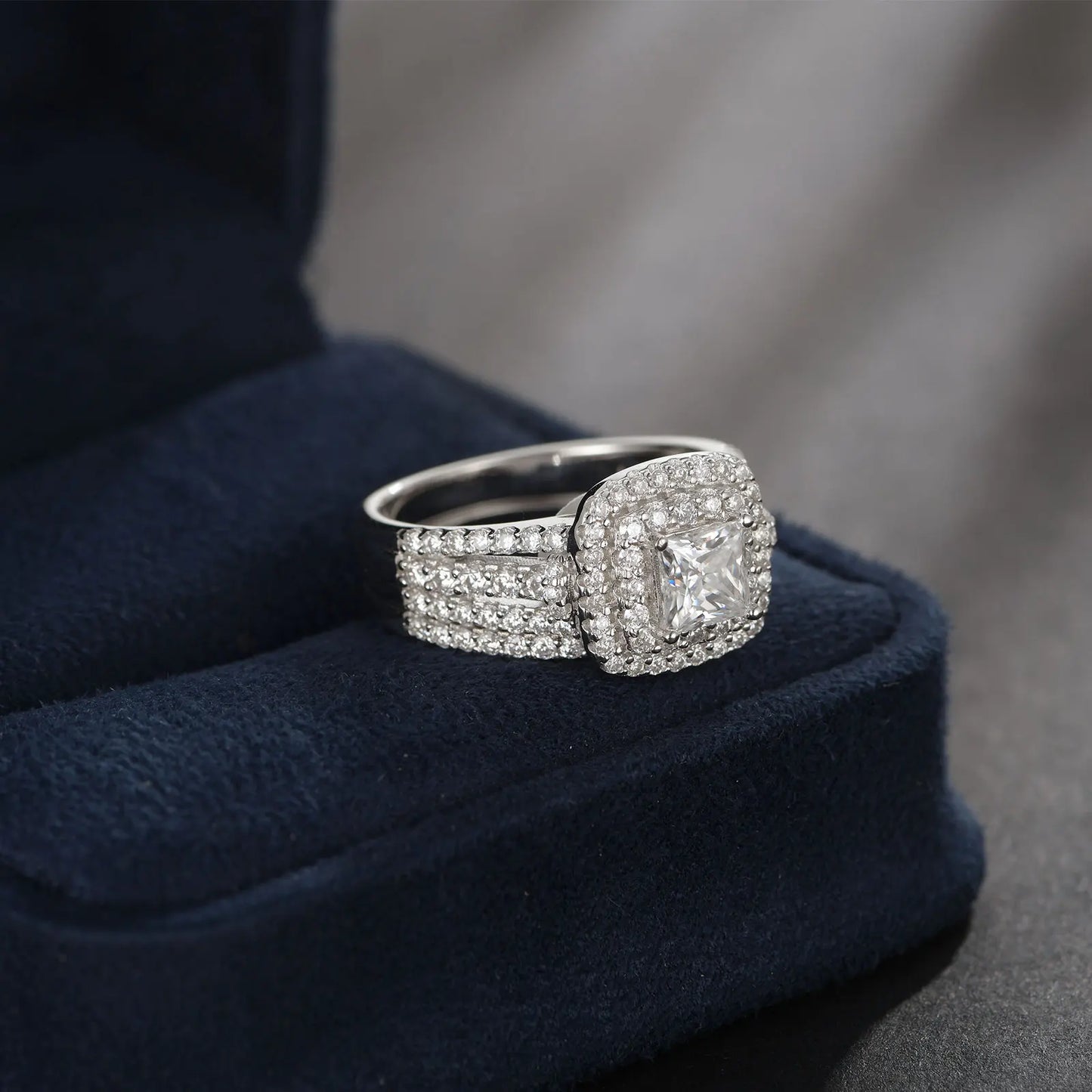 Newshe Certified Moissanite Weddings Ring Set for Women Luxury 925 Sterling Silver Halo Princess Cut Elegant Jewelry