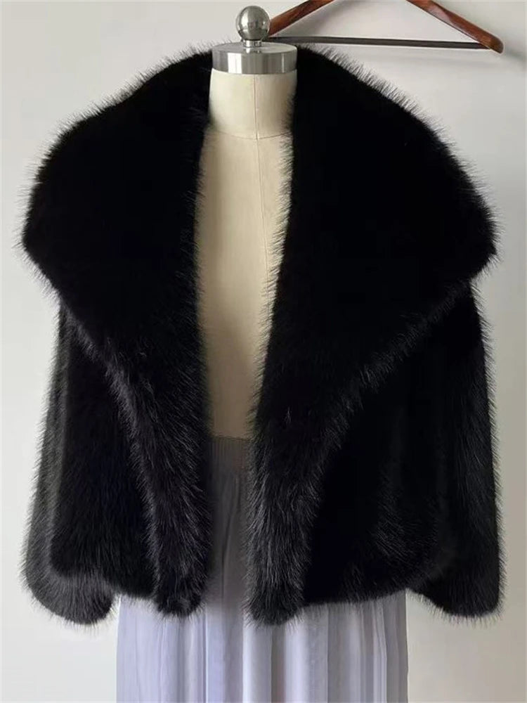 TARUXY Solid Faux Fur Lapel Women's Coat Luxury Gradient Cropped Fluffy Fur Jacket Coat Winter Thicken Outerwear High Street