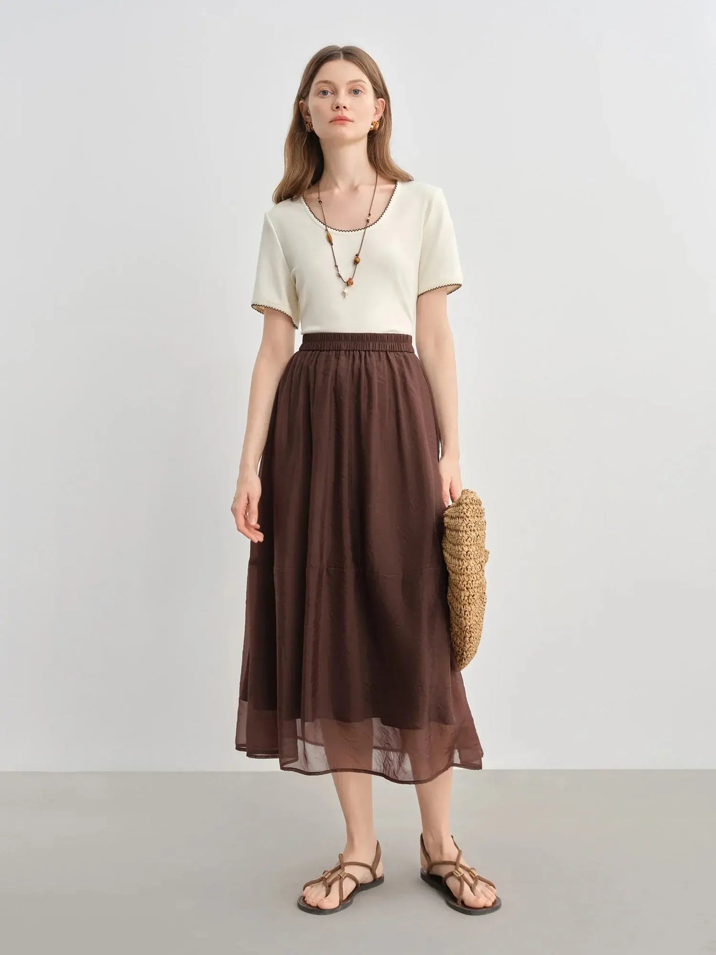 Chic Embroidered Contrast Lace T-Shirt