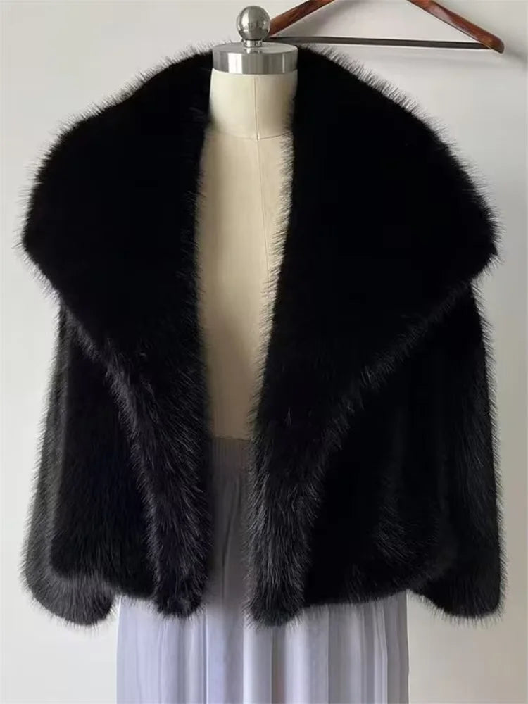 TARUXY Solid Faux Fur Lapel Women's Coat Luxury Gradient Cropped Fluffy Fur Jacket Coat Winter Thicken Outerwear High Street