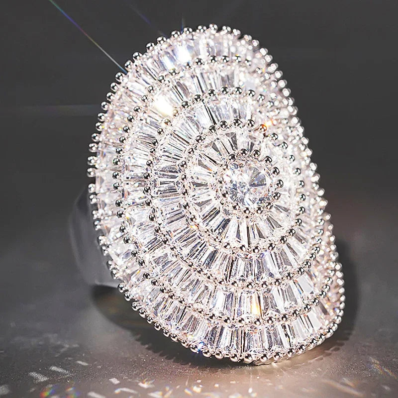 Huitan Luxury Silver Color Women Rings Shining Big Oval Design For Wedding Party Engagement Fancy Elegant Accessories Jewelry
