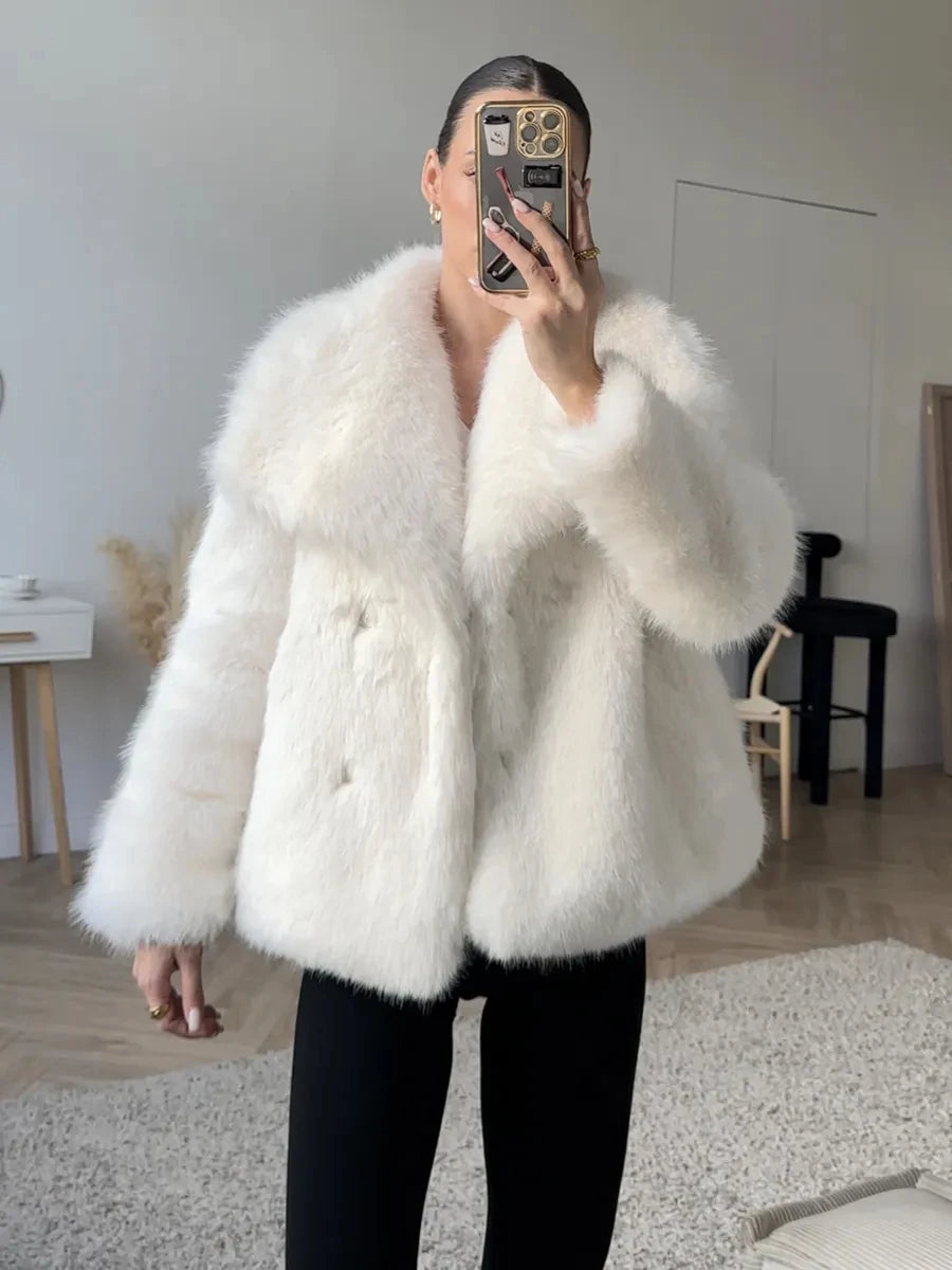 TARUXY Solid Faux Fur Lapel Women's Coat Luxury Gradient Cropped Fluffy Fur Jacket Coat Winter Thicken Outerwear High Street