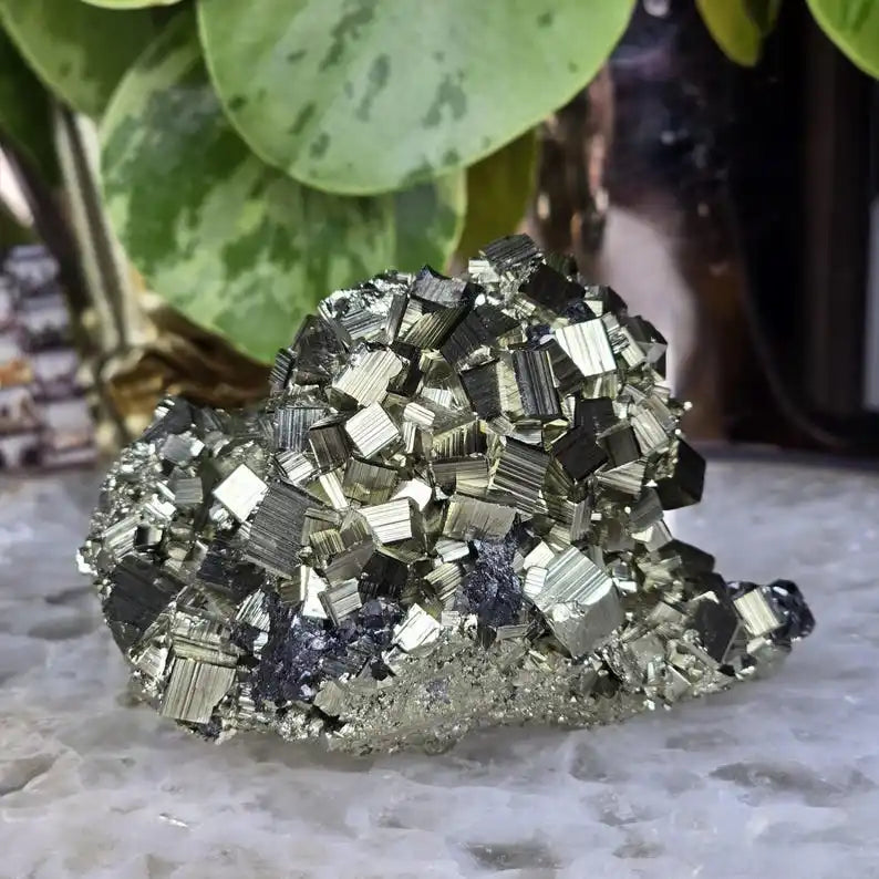 10-200g 1 Pcs AAAA+ Grade Natural Pyrite Rough Stone, Irregular Chalcopyrite Ore Rock Mineral Sample Raw Material Mineral deco