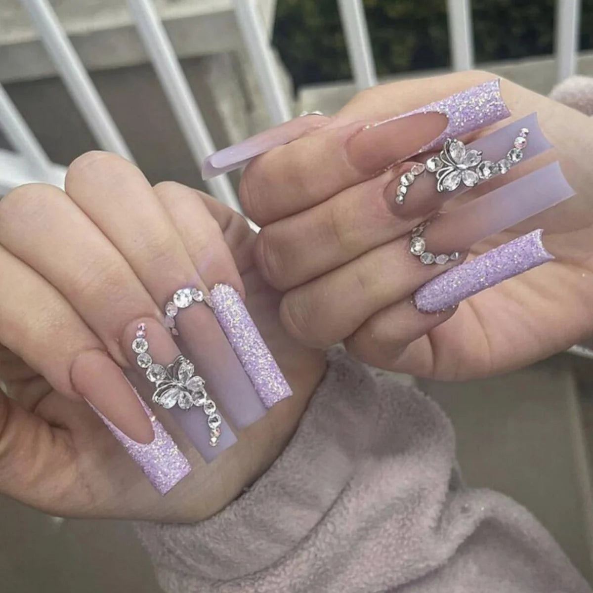 24Pcs Extra Long Square Fake Nail with Glue 3D Little Bear Bow Design False Nails White French Press on Nails Wearable Manicure
