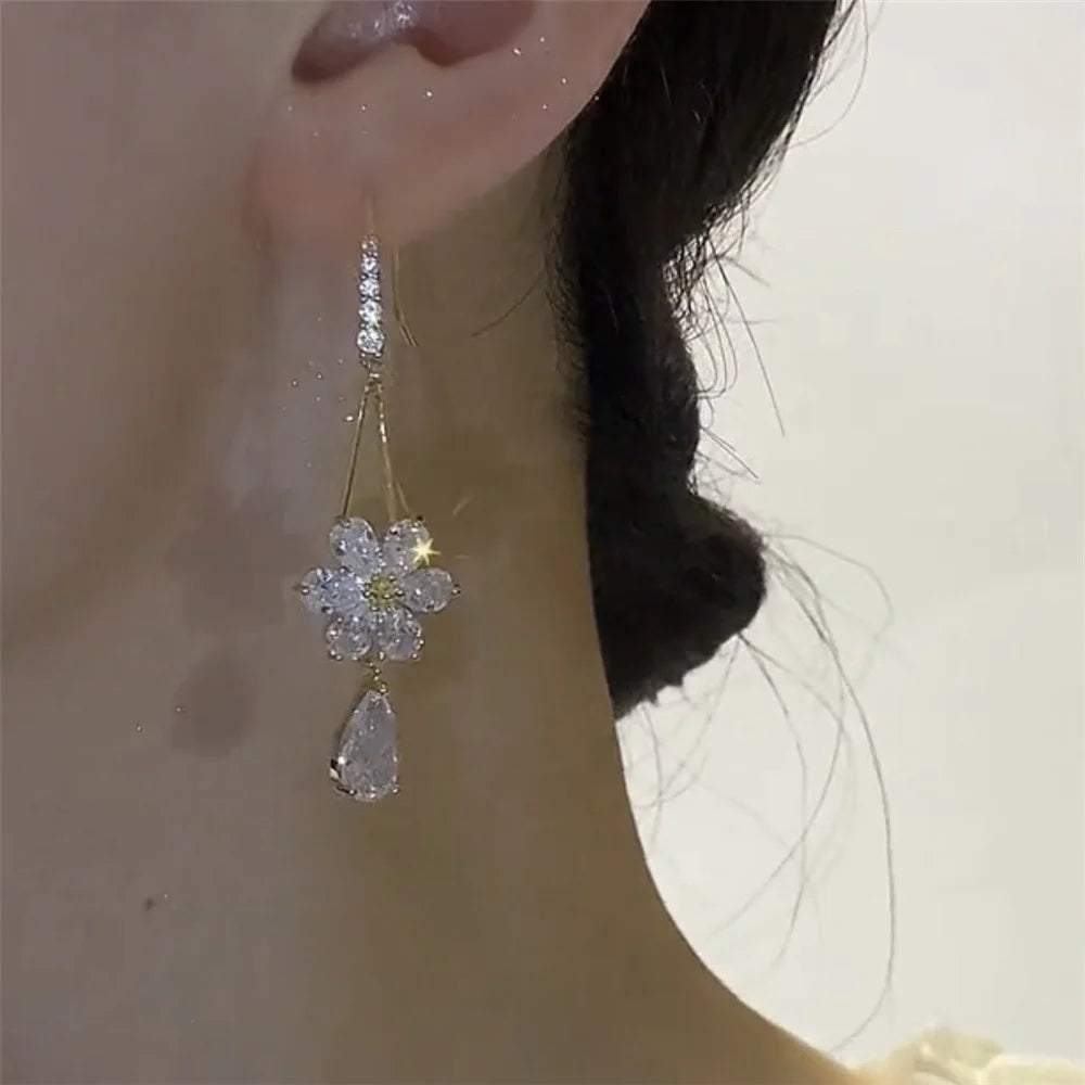 Charm Female White Zircon Stone Flower Water Drop Earrings Cute Trendy Bridal Gold Color Wedding Jewelry For Women