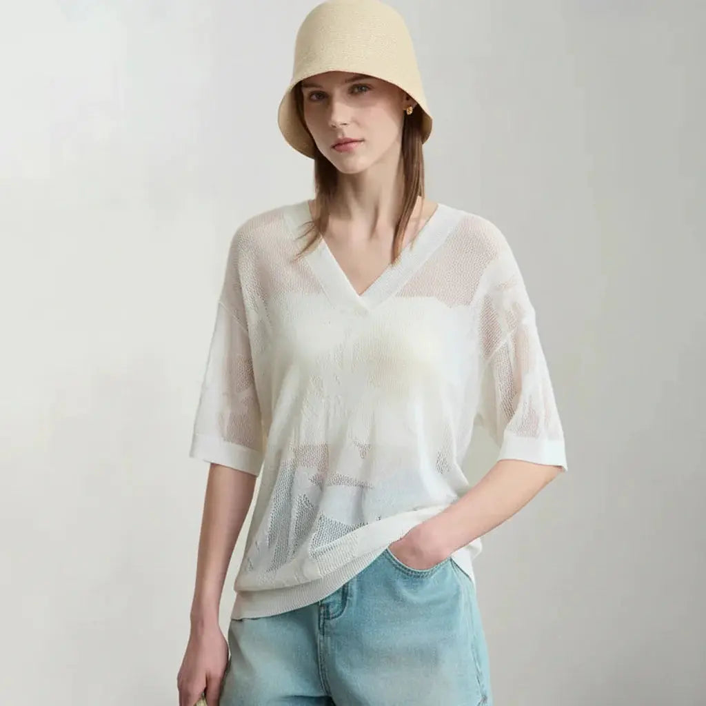 Minimalist Hollow-Out Knit Top