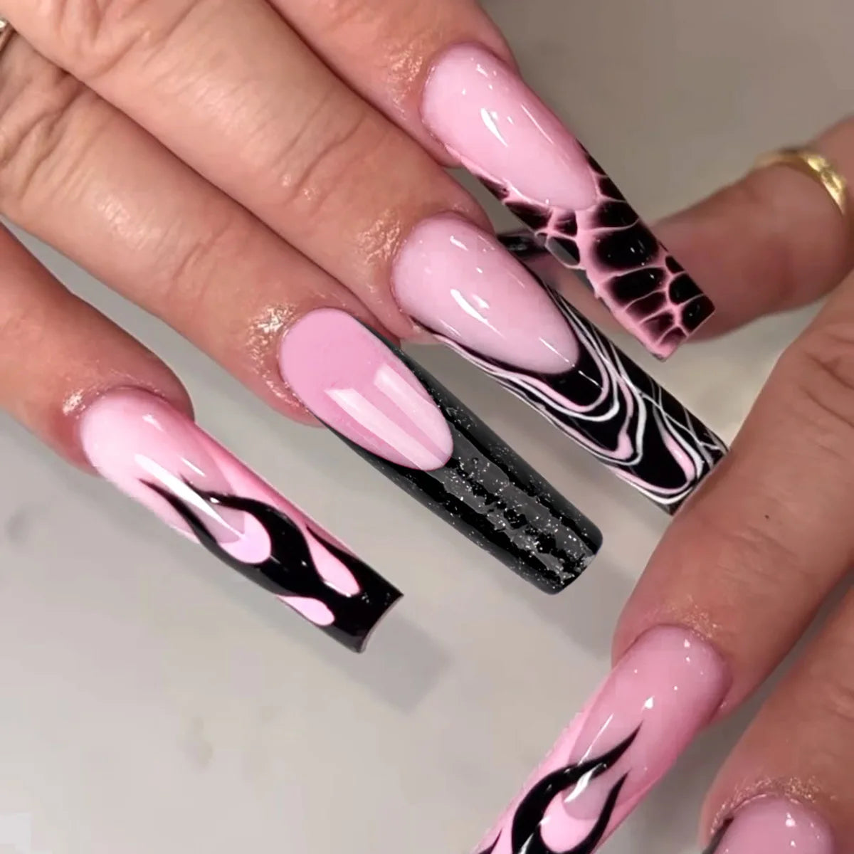 24Pcs Extra Long Square Fake Nail with Glue 3D Little Bear Bow Design False Nails White French Press on Nails Wearable Manicure