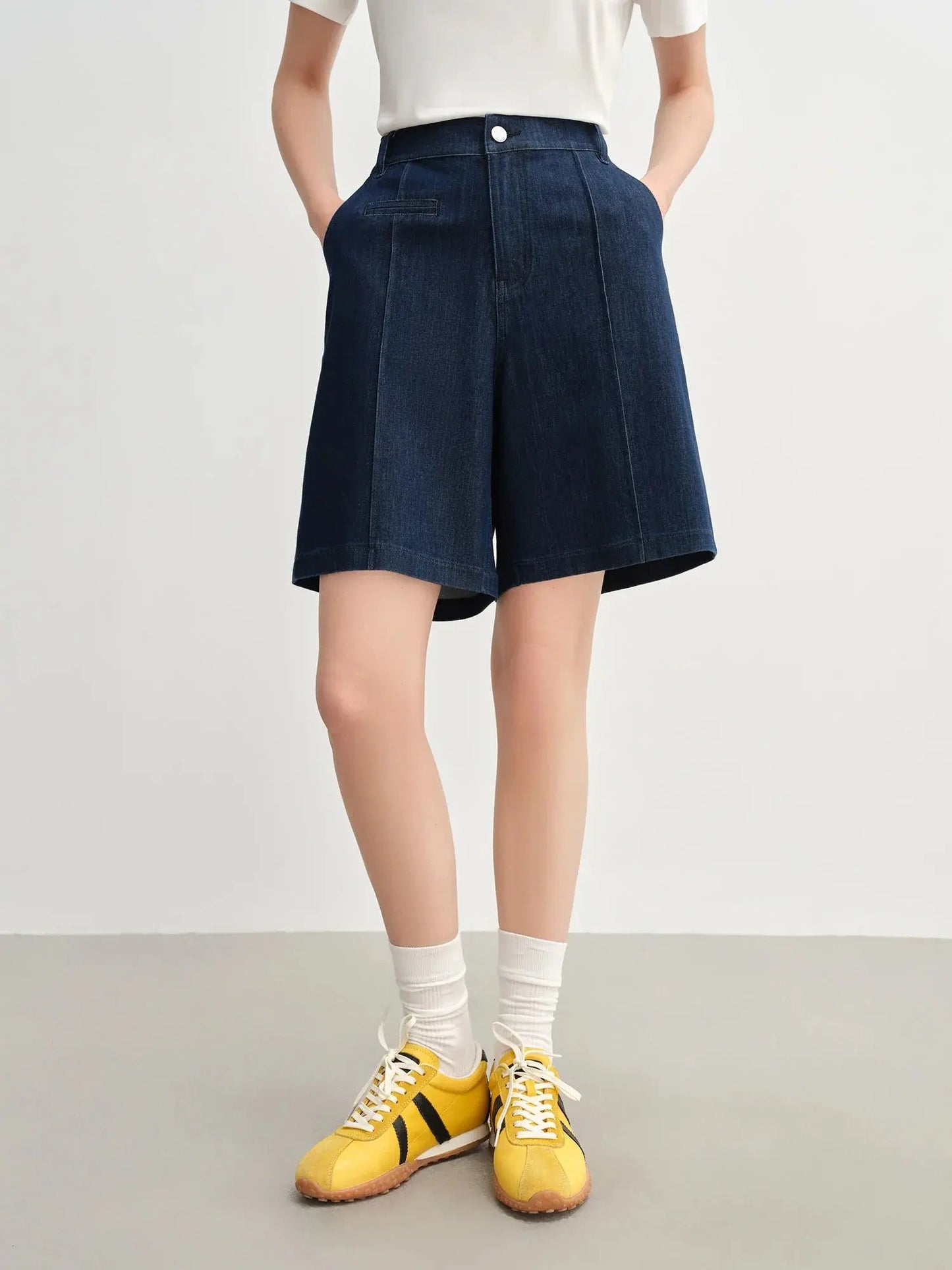 Women’s Mid-Length Straight-Leg Denim