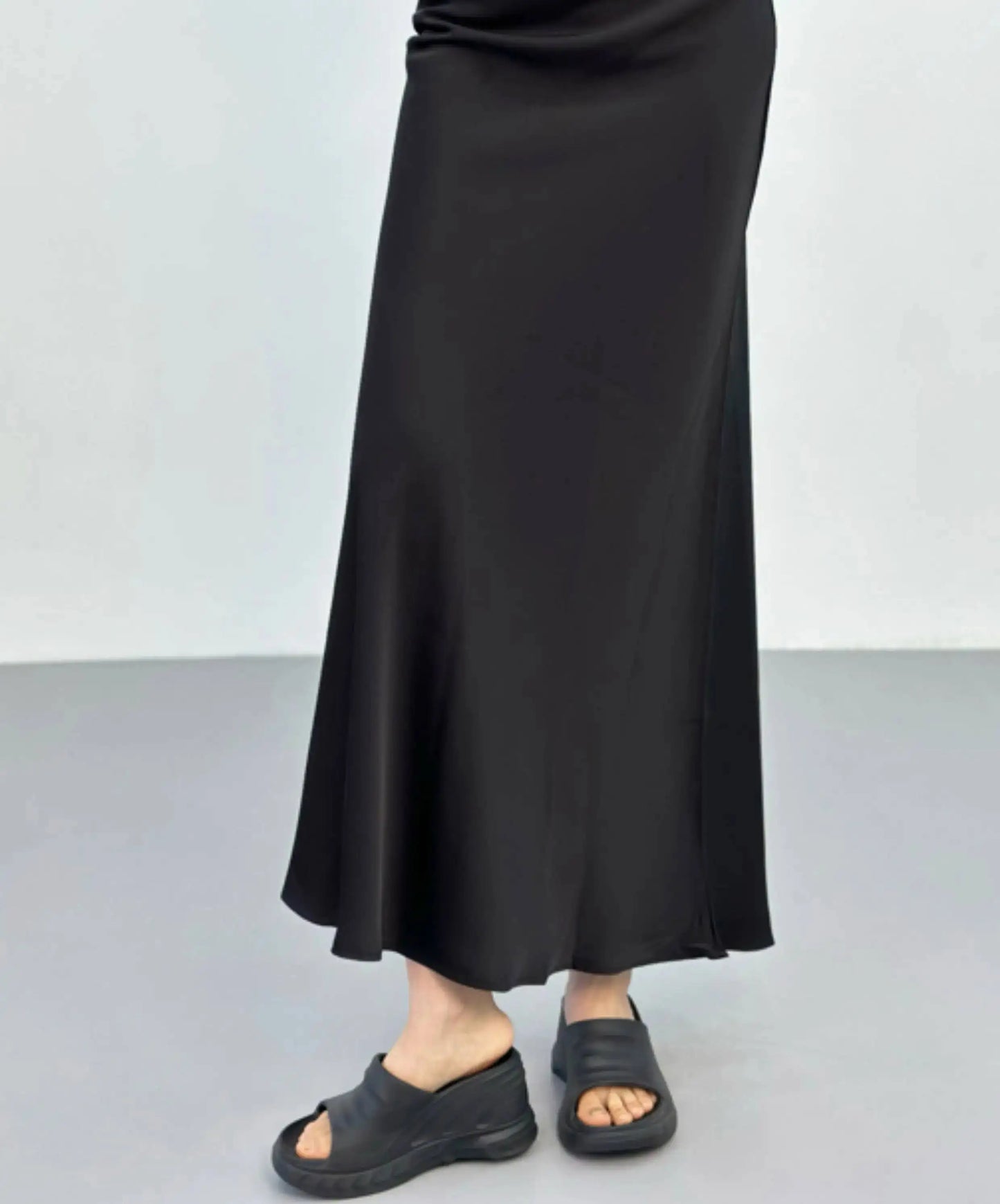 2026 Summer New High Waist Wrap Hip Slim Half Length Skirt Women Design Sense Niche Leisure Solid A-line Fishtail Skirt V38V