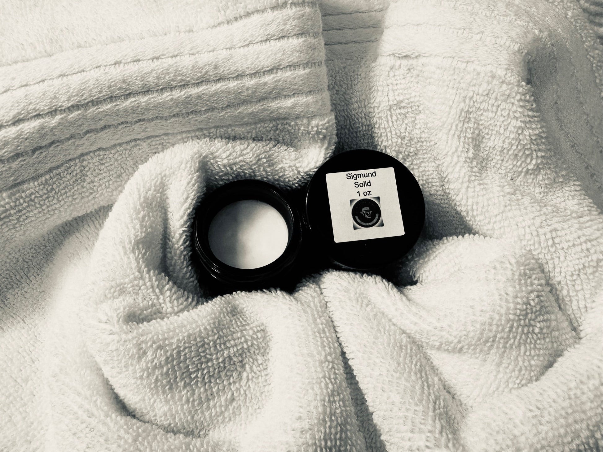 Sigmund Solid Scent-1