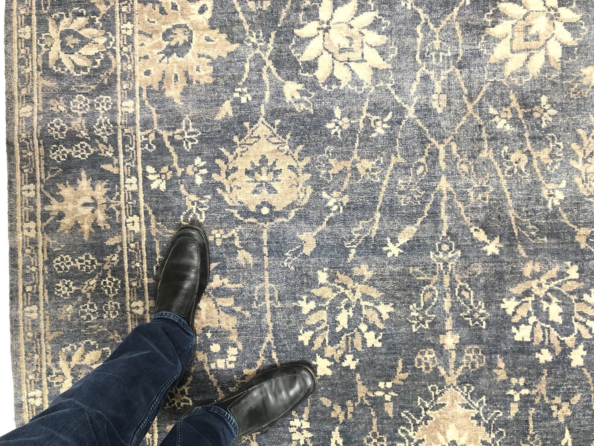 Indo-Oushak Design (6' Square) blue-1