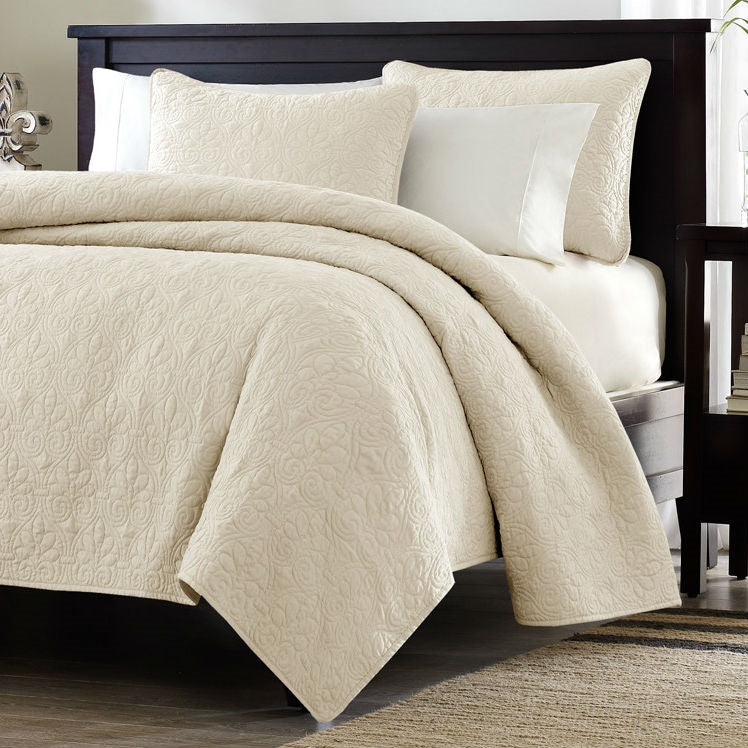 Twin / Twin XL size Quilted Coverlet Set with One Pillow Sham in Ivory-0