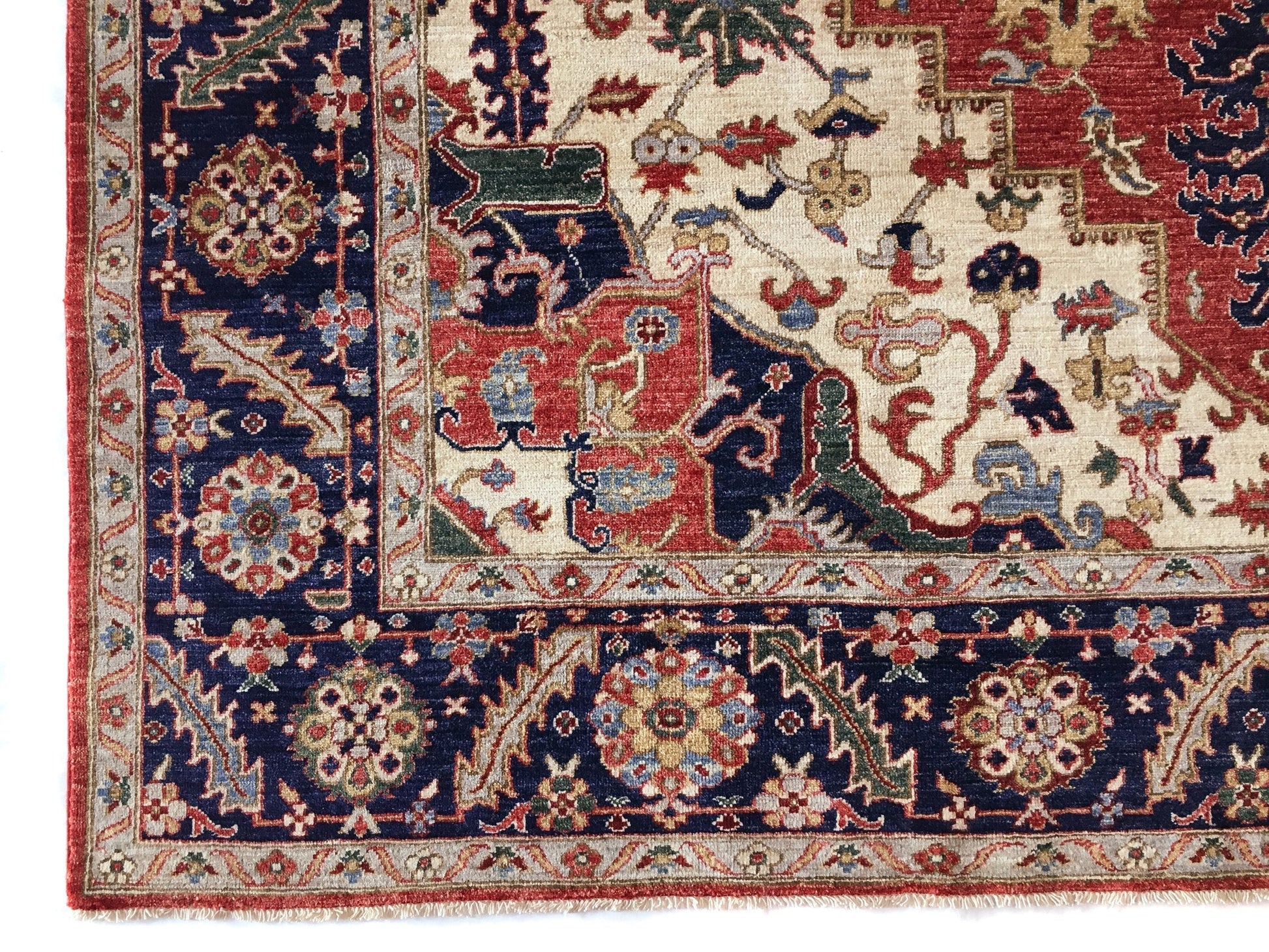 Serapi (9'00"x11'07") red/ivory/navy-1