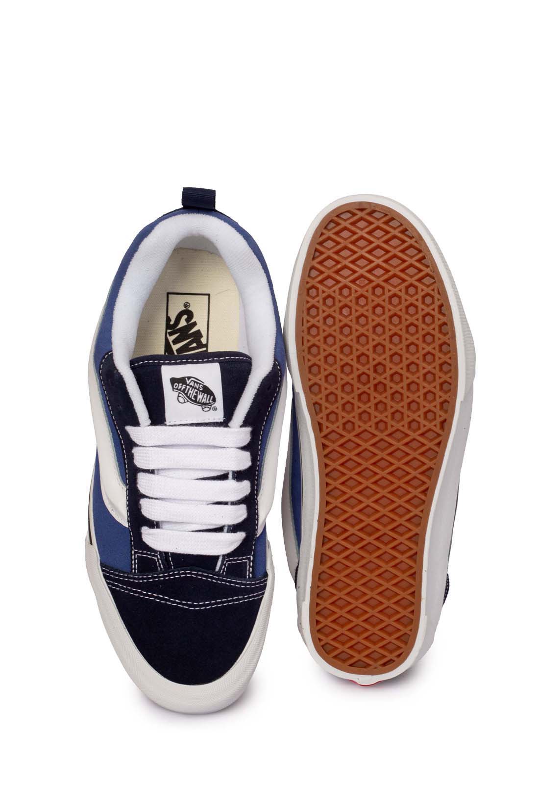 VANS - Unisex Knu Skool sneakers  - Number 43-0