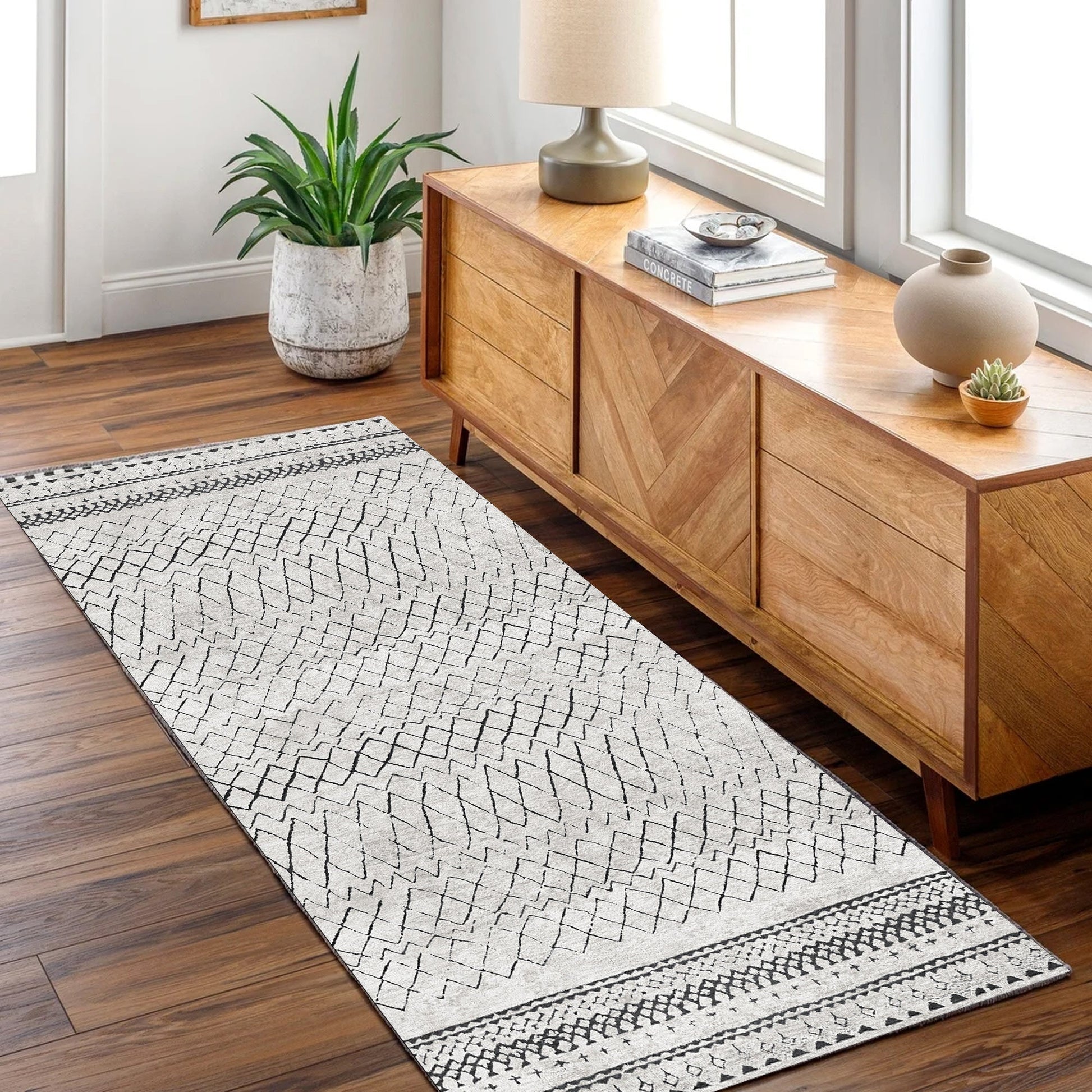 Alma Scandi Moroccan in Silver : Runner Rug-2