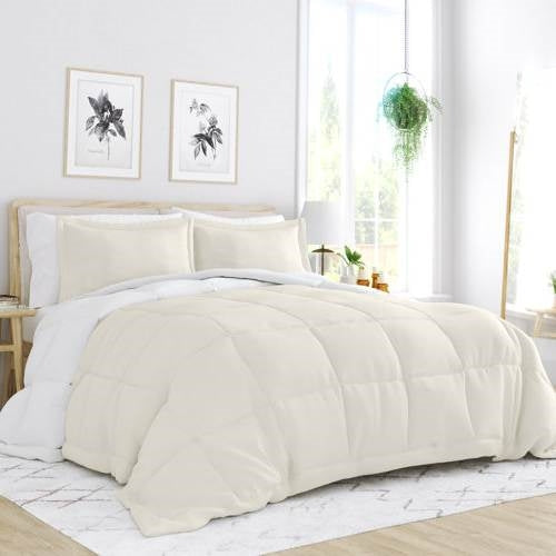 King/Cal King 3-Piece Microfiber Reversible Comforter Set in White and Cream-1