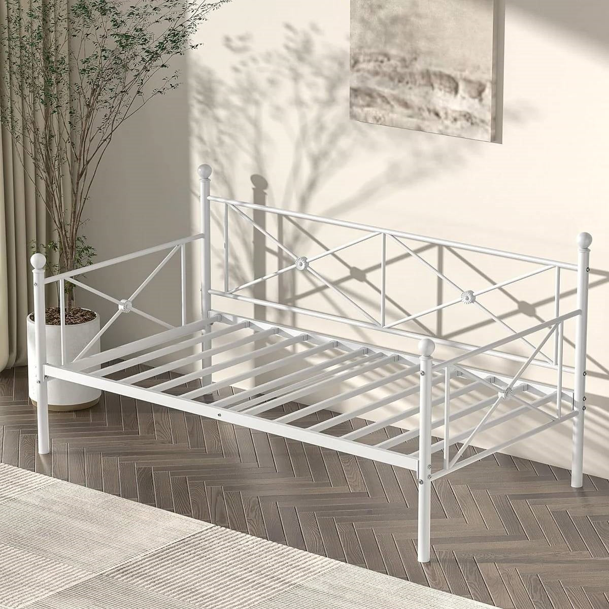 Twin size Heavy Duty Metal Daybed Frame in Classic White Finish-2