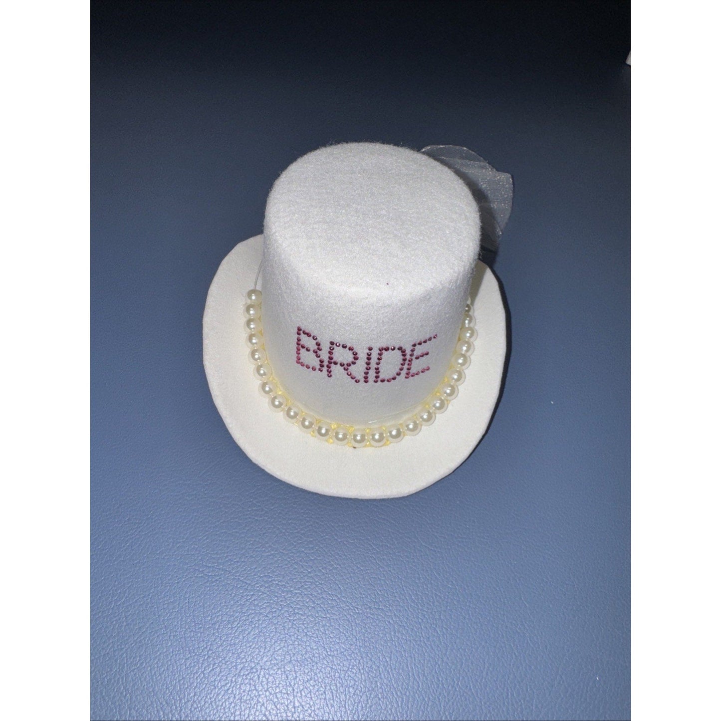 BRIDE Mini TOP HAT FASCINATOR NEW Clip On PEARLS TULLE BOW Bachelorette WEDDING