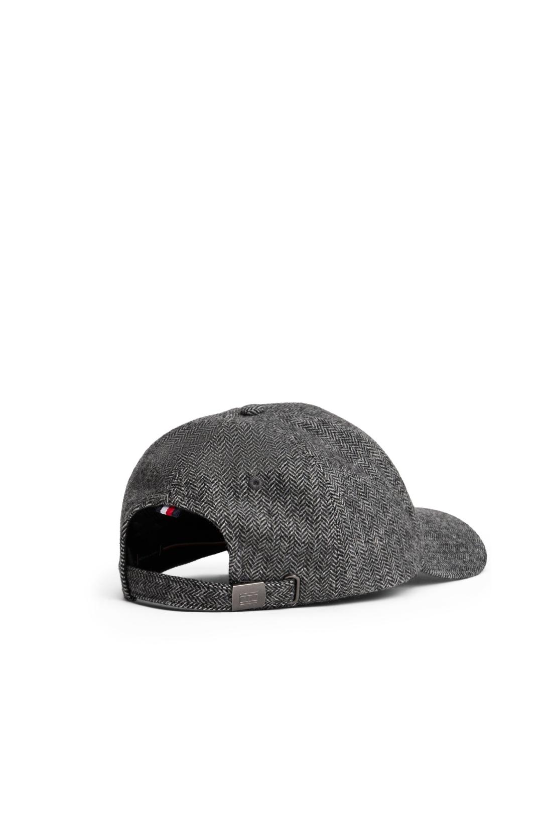 TOMMY HILFIGER - Men's winter Th Flag Herringbone cap  - Size OS-1