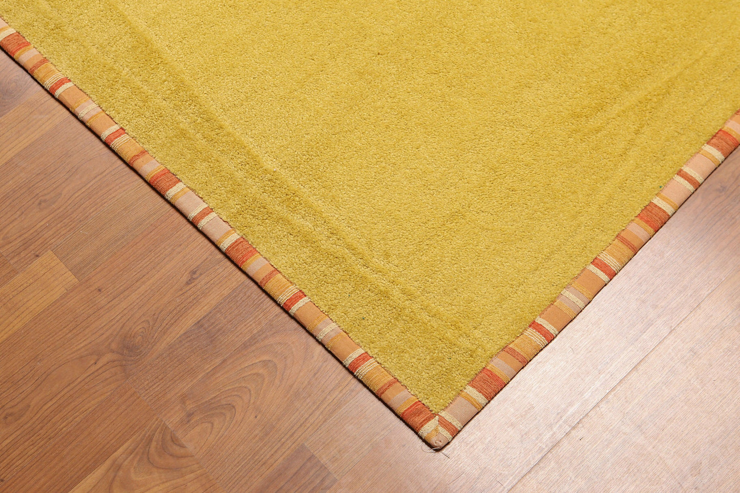 5'3" x 7'9" Modern 100% Polypropylene Area Rug Gold-4