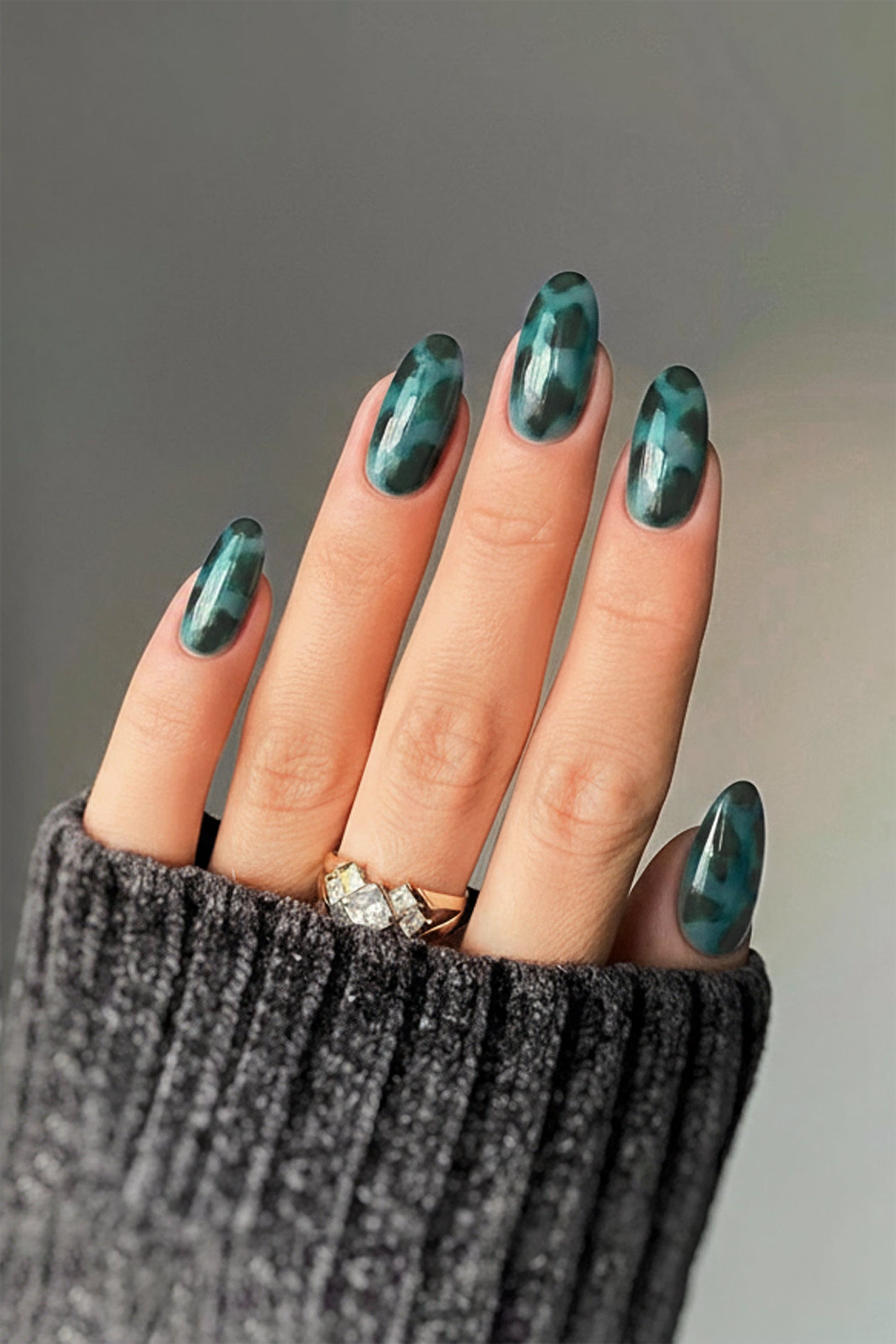 Emerald Amber | Soft & Durable Press-On Nails-1