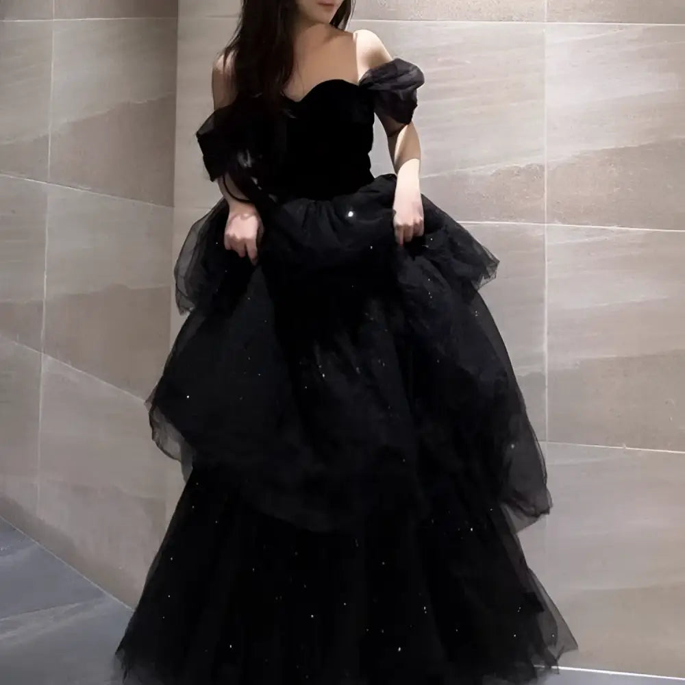 Black Velvet and Tulle Light Luxury Evening Dress