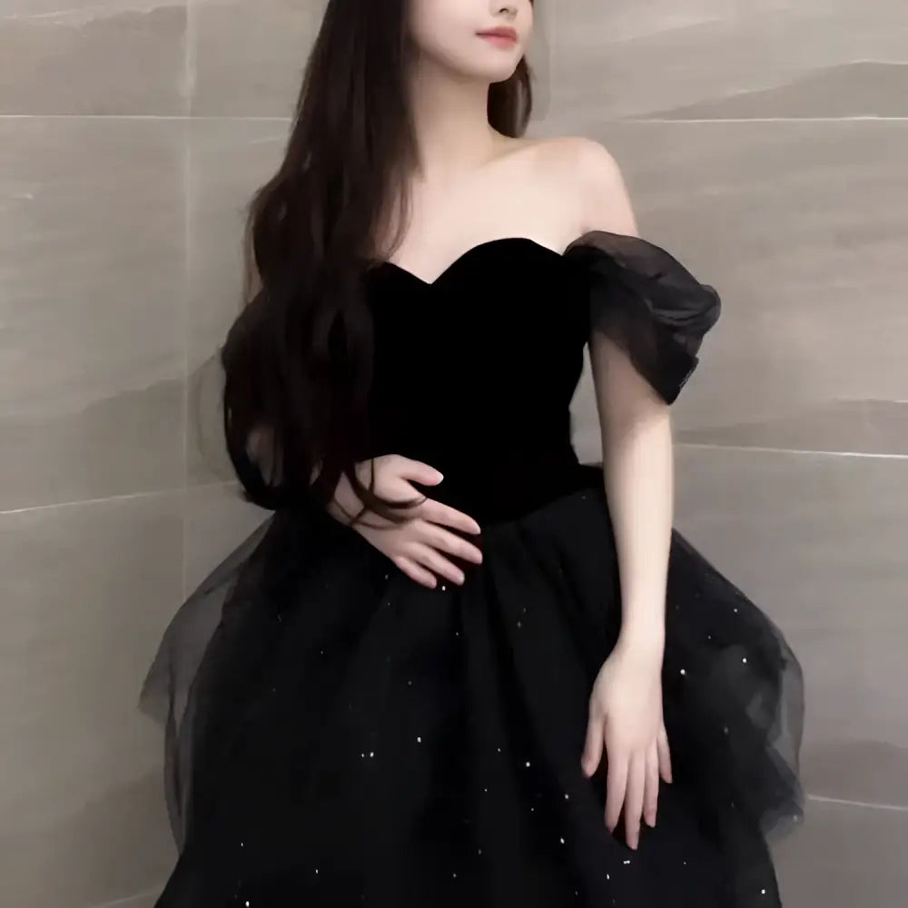 Black Velvet and Tulle Light Luxury Evening Dress