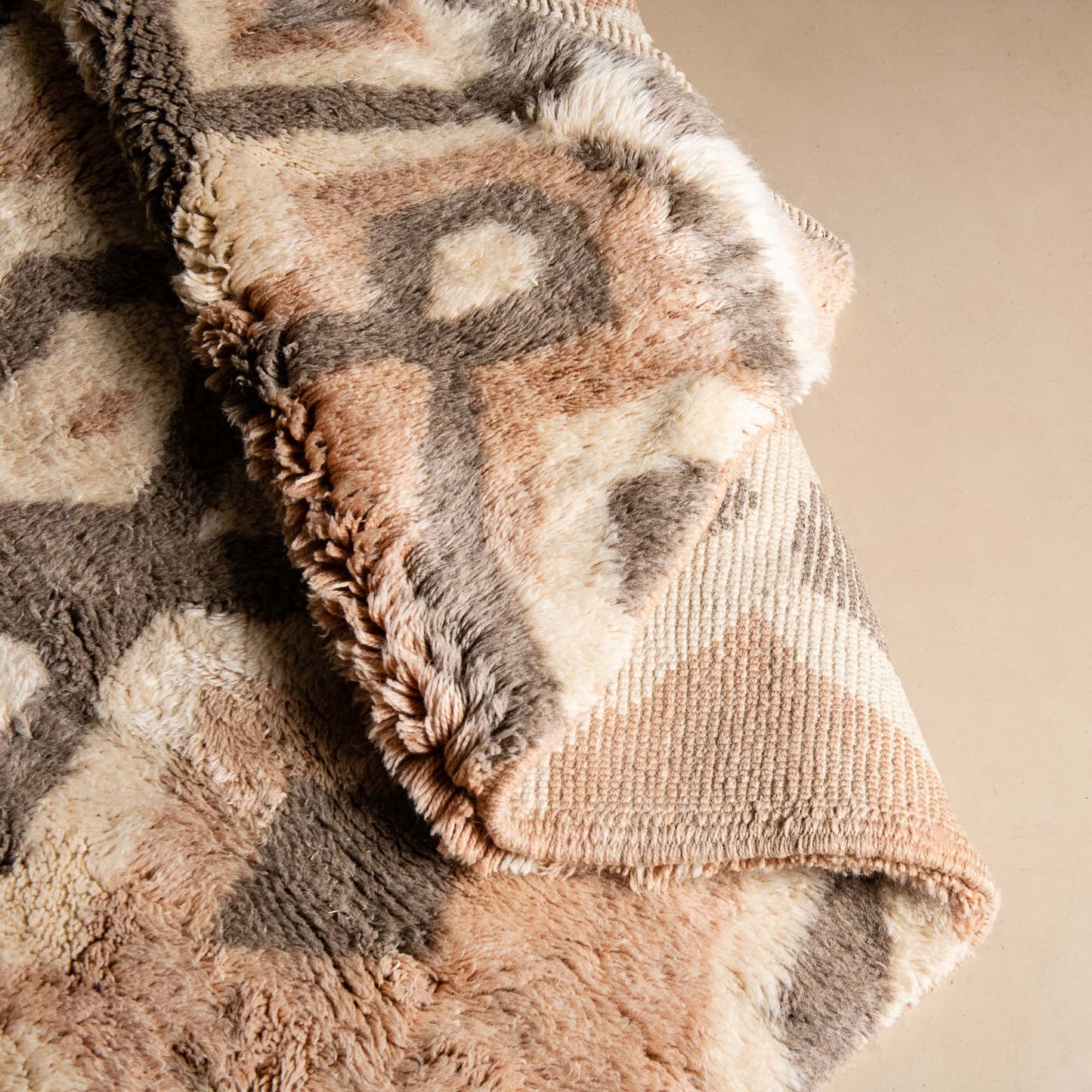 Infinite Dream - Luxury Shag Moroccan Rug-3