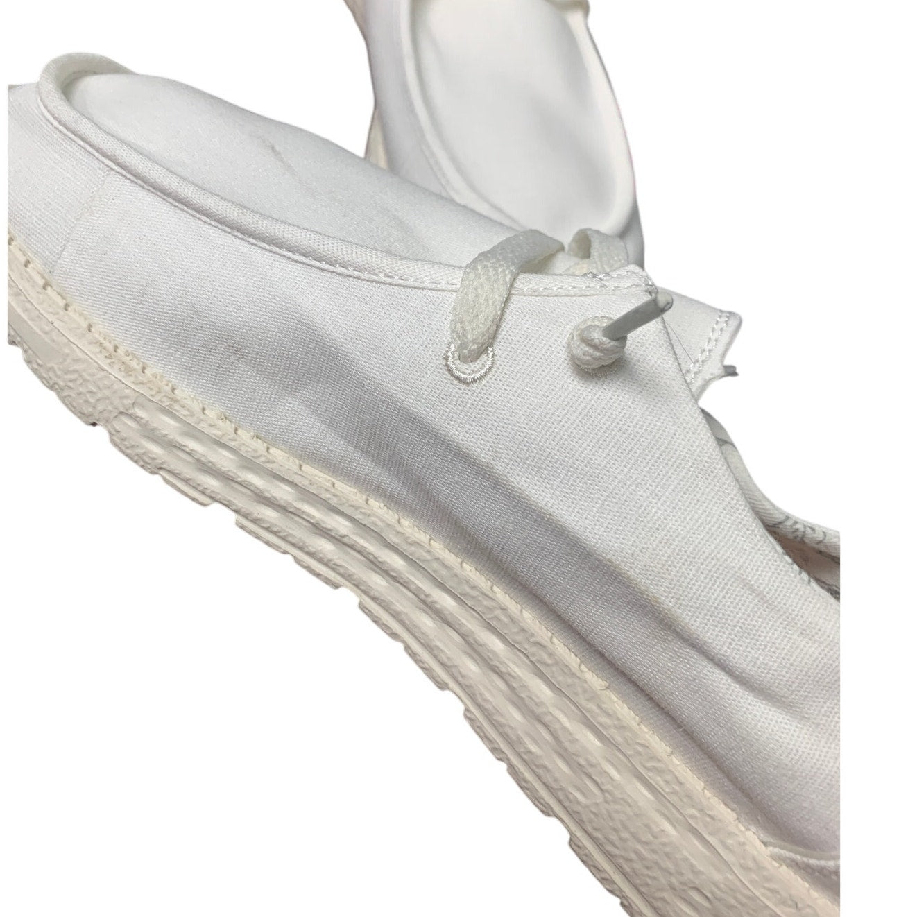 New Beneker Womens 10 White Slip On Low Top Sneakers Casual Canvas Boat Shoes