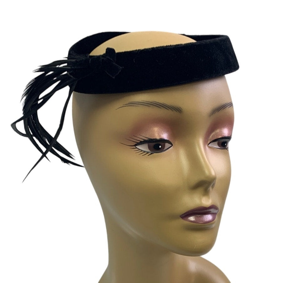 Vintage 1920s Velvet Ring w Black Feather Flapper Headgear Union Made Hat