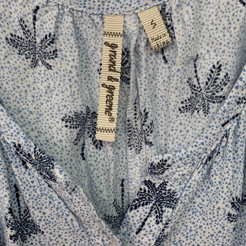 Lot of 2 Grand & Greene Express Small/Medium Short Sleeve Palm Tree Keyhole Tops