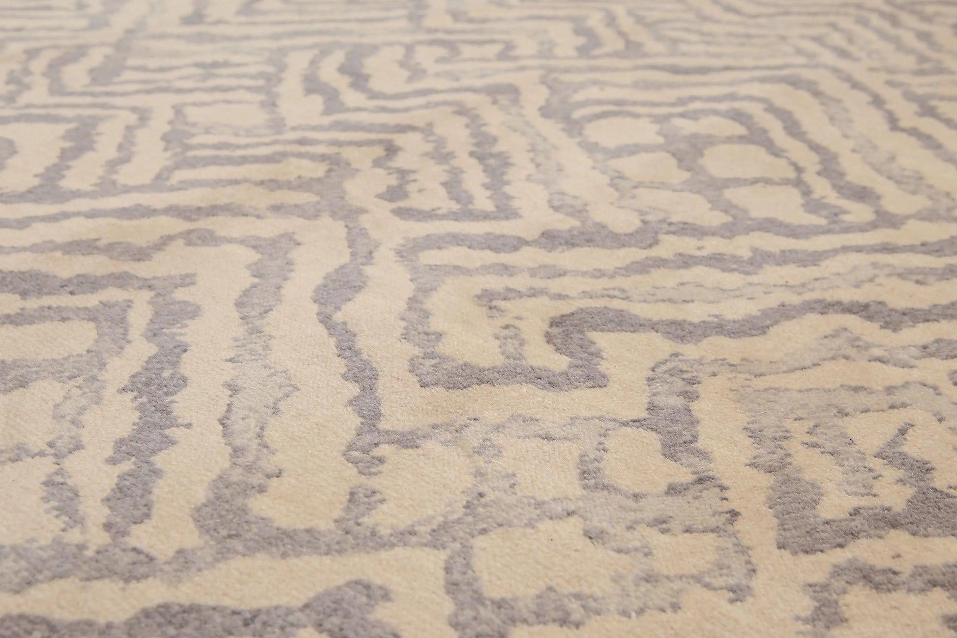 6' x 9' Hand Knotted Geometric Pattern 100% Wool Area rug Beige-2
