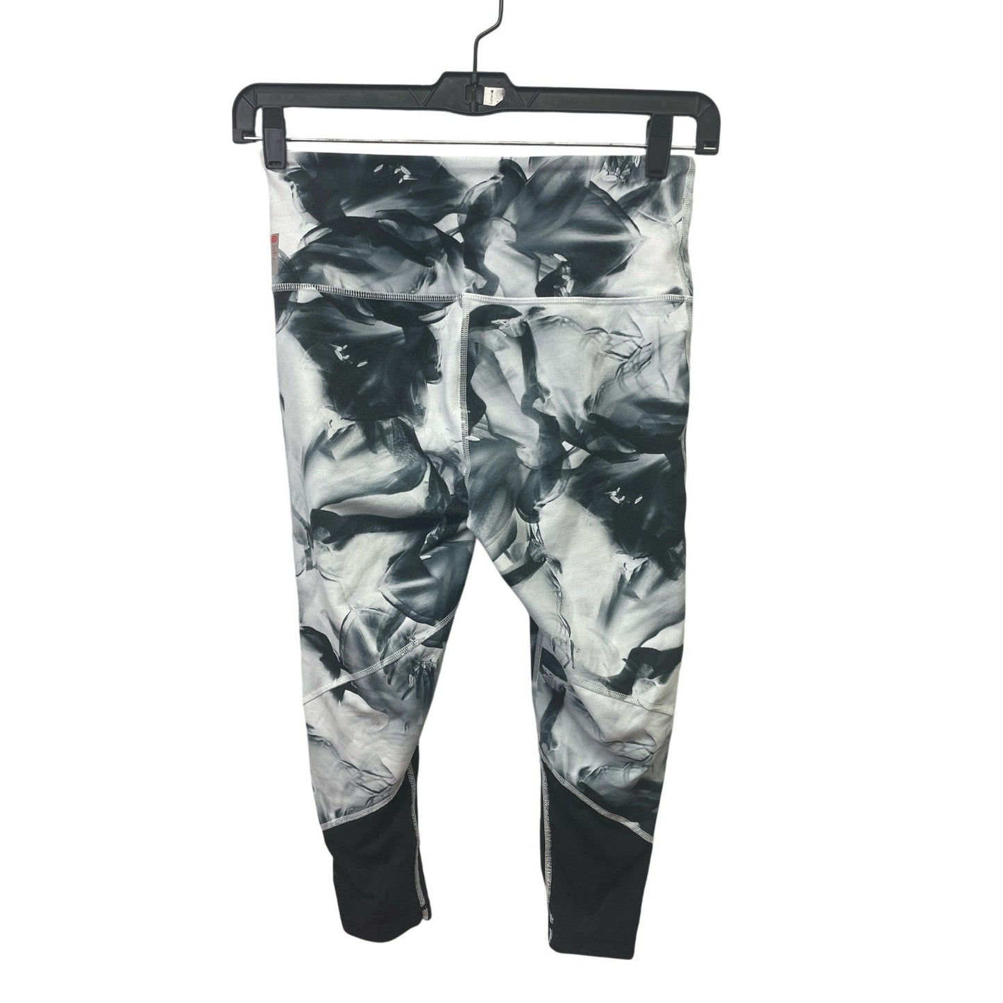 Lot of 2 Vogo Athletica & Zella Medium Stretch Polyester Athletic Ankle Leggings