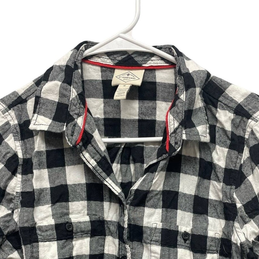 St John's Bay Womens Medium 100% Cotton Long Sleeve Plaid Button Up Shirt