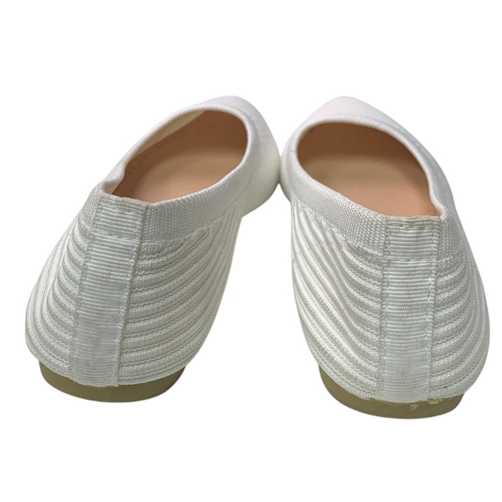 Womens Size 6 White Flats Ribbed Textured Cloth Closed Pointed Toe Shoes