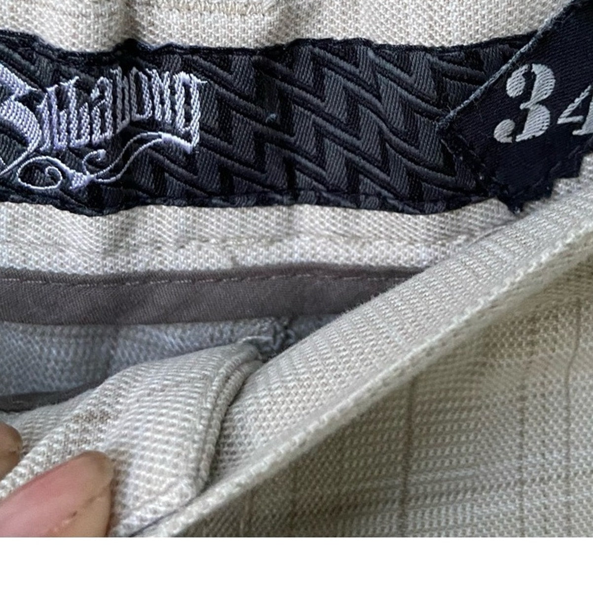 Men's Billabong Mens Size 34 PolyCotton Beige Plaid Print Shorts w Pockets