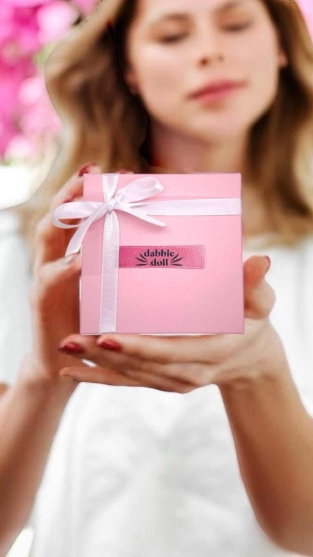 Smile-Embroidered Socks with Gift Box dusty pink