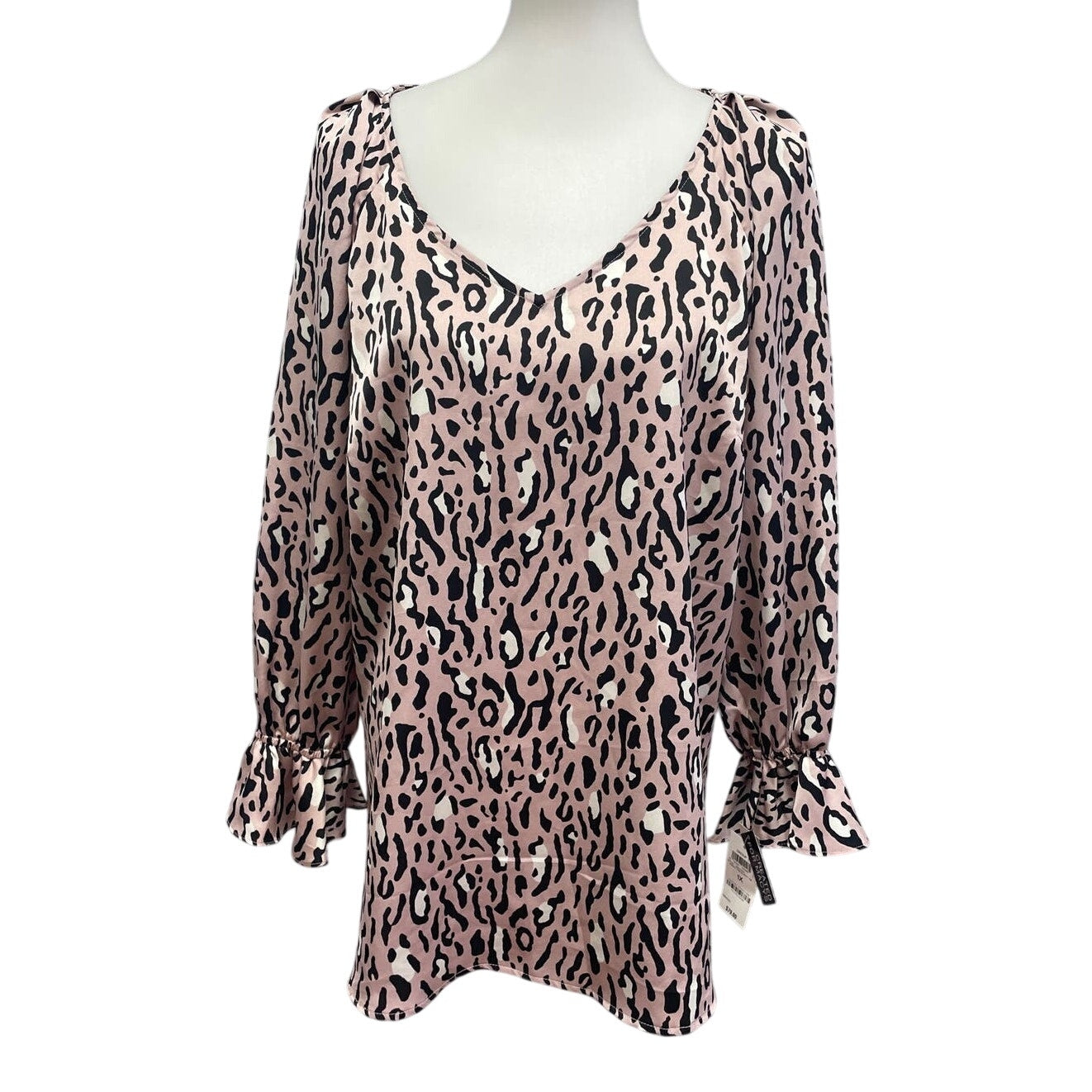 New Bar III Womens 1X Long Sleeve Polyester Leopard Spot V-Neck Flowy Blouse