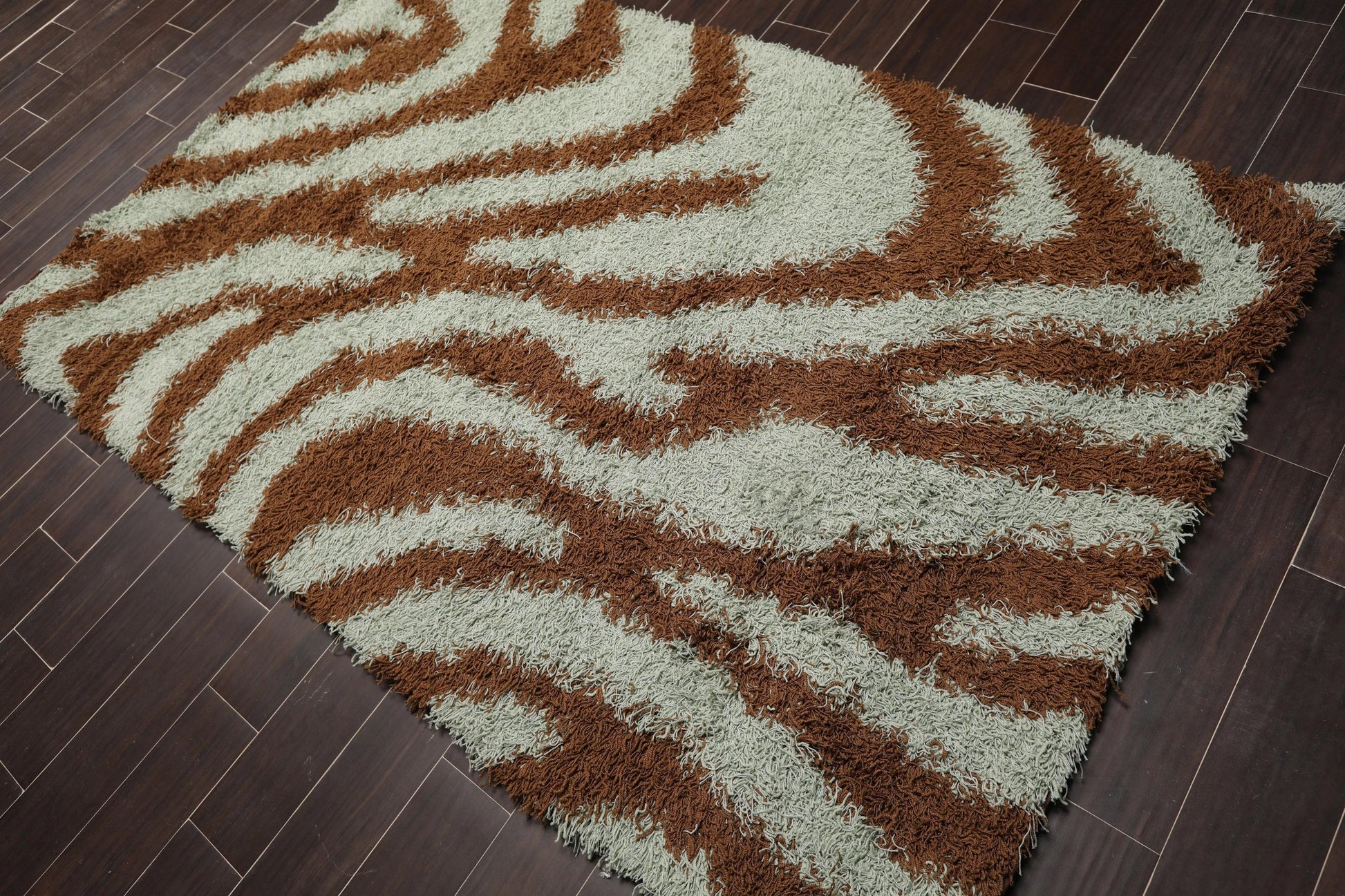 5' x 8' Modern 100% Nylon Shag Area Rug Brown-0