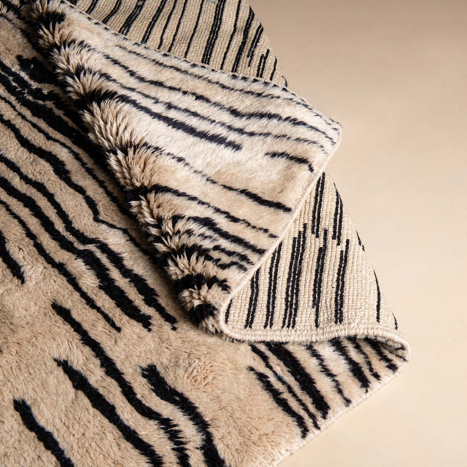 Desert Dazzle - Luxury Shag Moroccan Rug-3