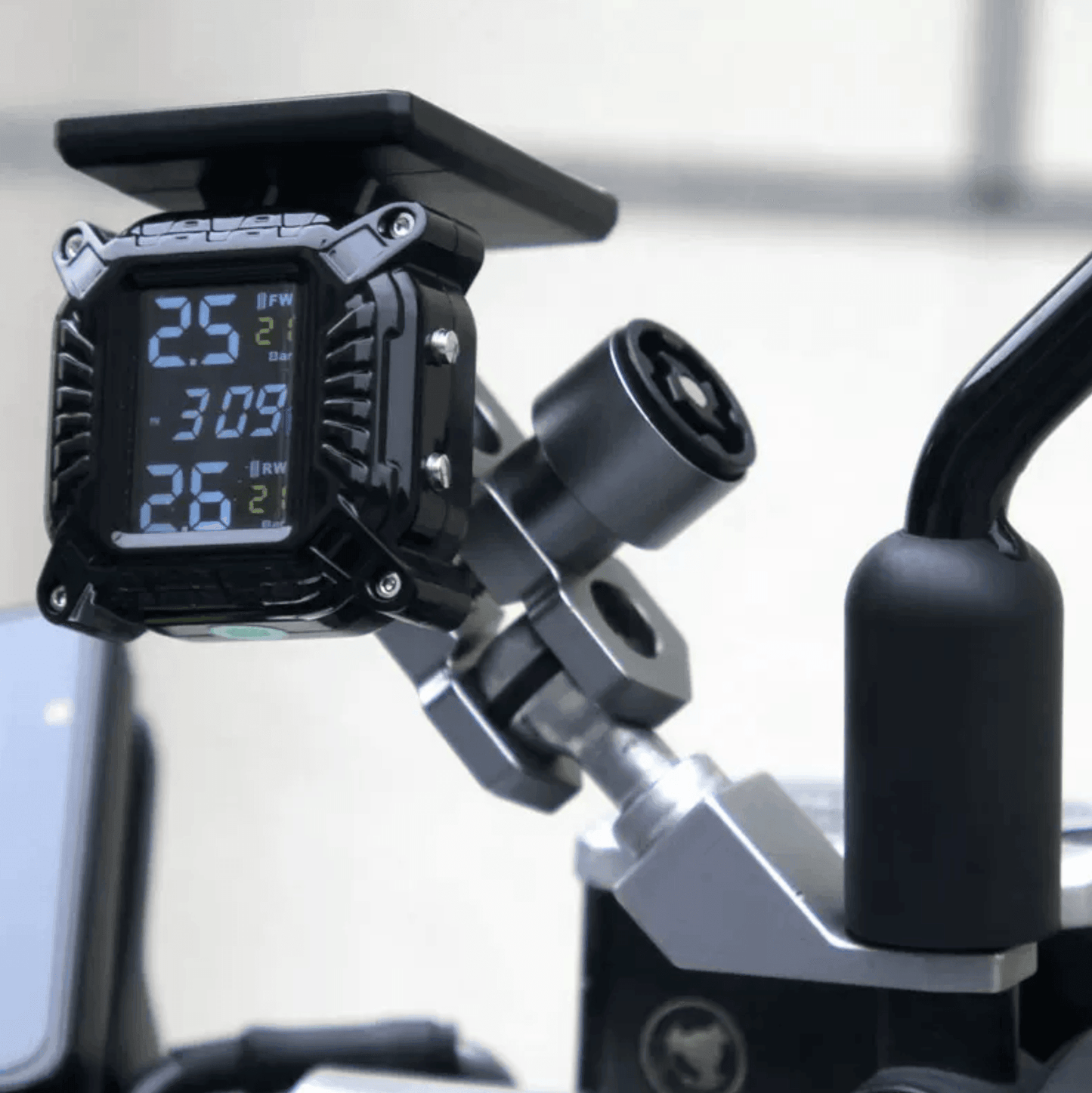 DX™ Solar Power Motorcycle Tire Pressure/Temperature Monitor