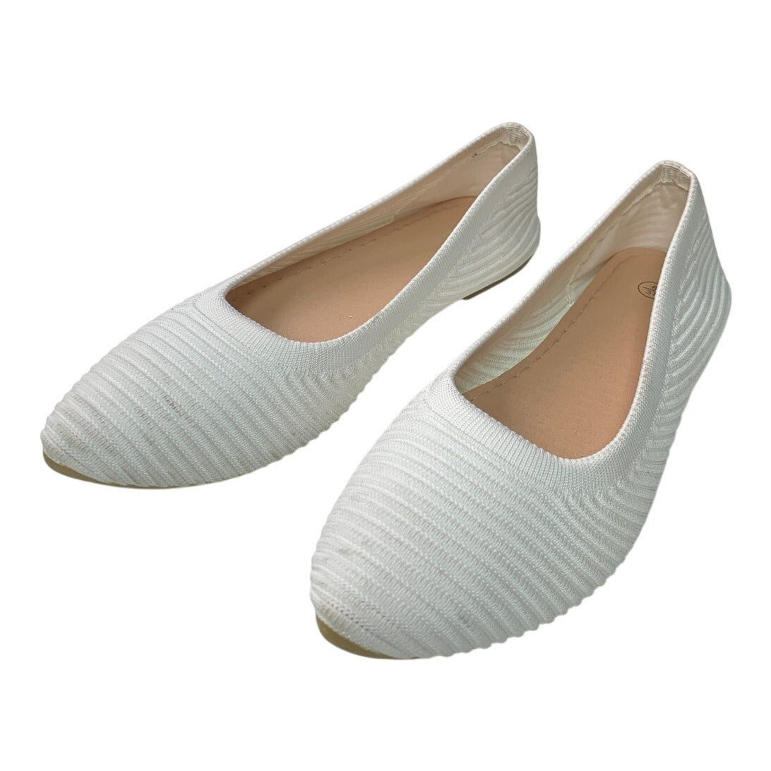 Womens Size 6 White Flats Ribbed Textured Cloth Closed Pointed Toe Shoes
