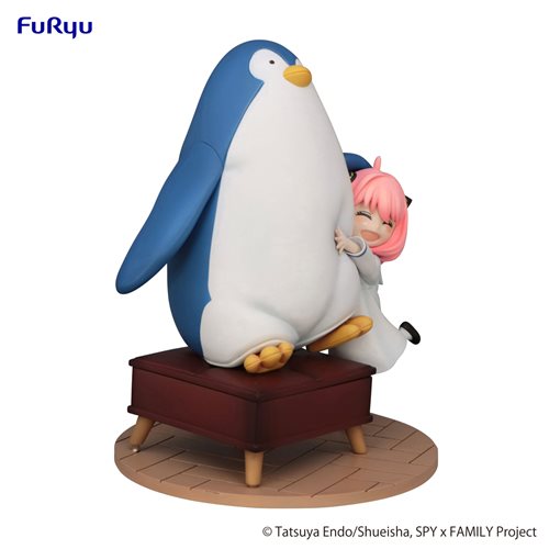 Spy x Family Anya Forger with Penguin Exceed Creative Statue